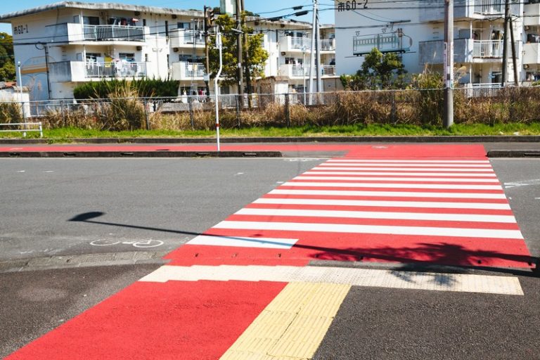 紅白横断道路